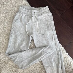 Lululemon High Rise Scuba Joggers - Heather Grey